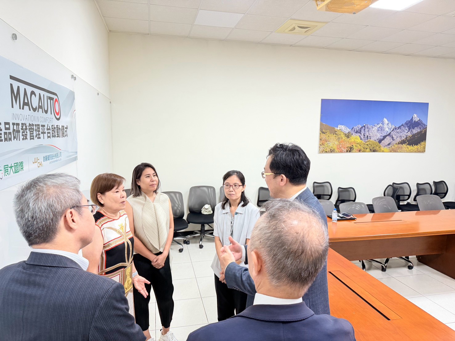 皇田與銳碁資訊團隊於 PLM Kick Off 活動現場